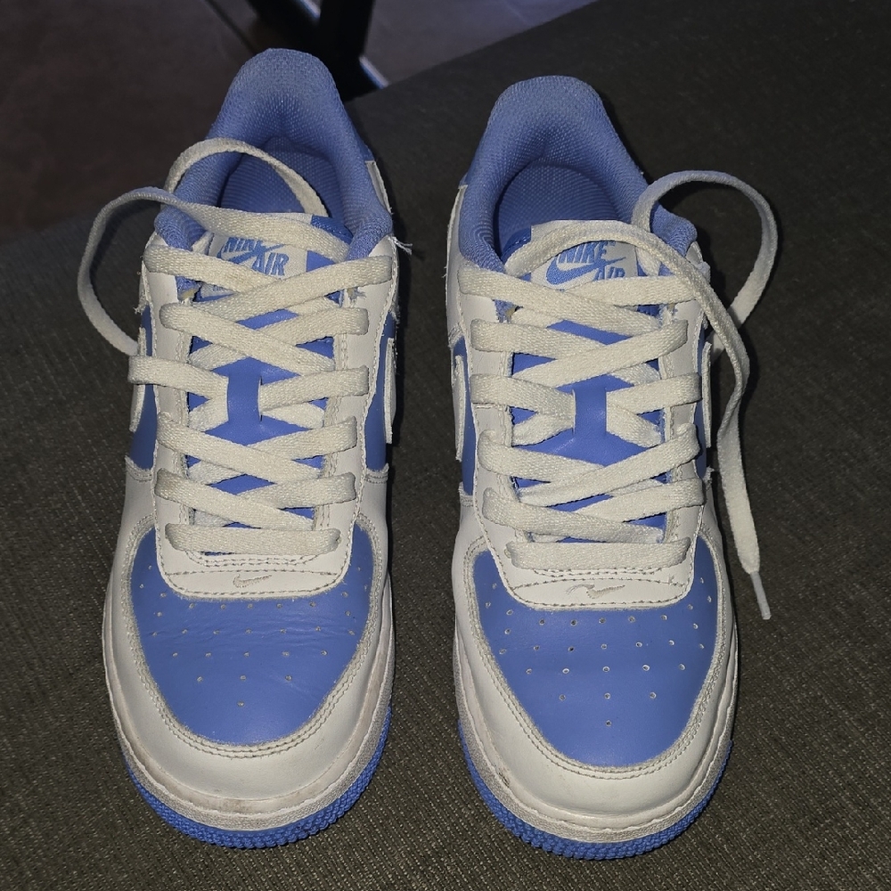 Nike Kids Light Blue and White Sneakers